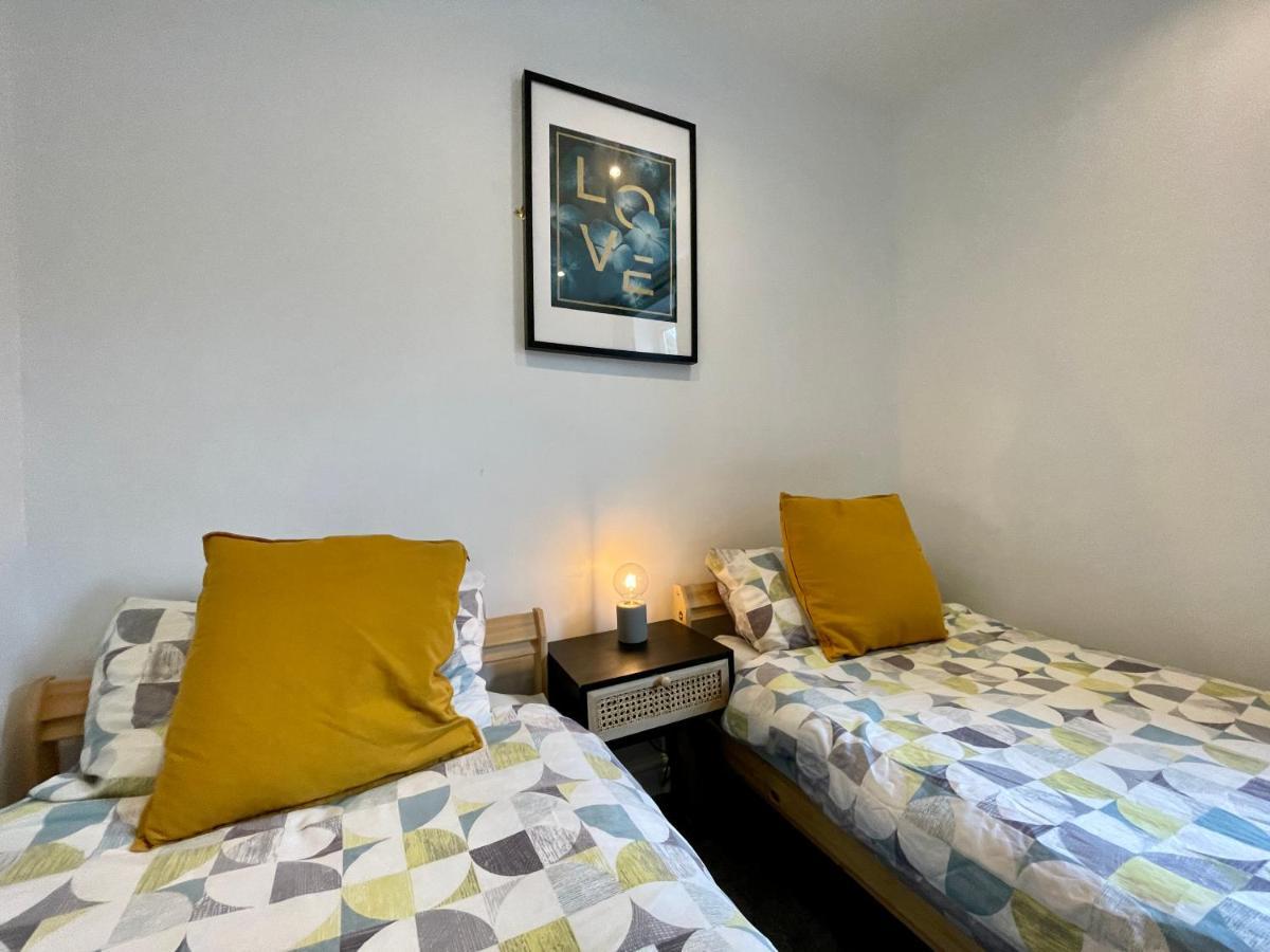6 Person Apartment In City Centre Cardiff Esterno foto