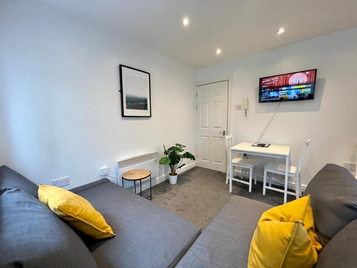 6 Person Apartment In City Centre Cardiff Esterno foto